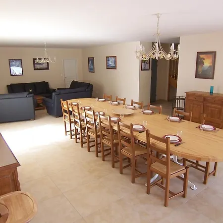 Le Trianon Apartment *